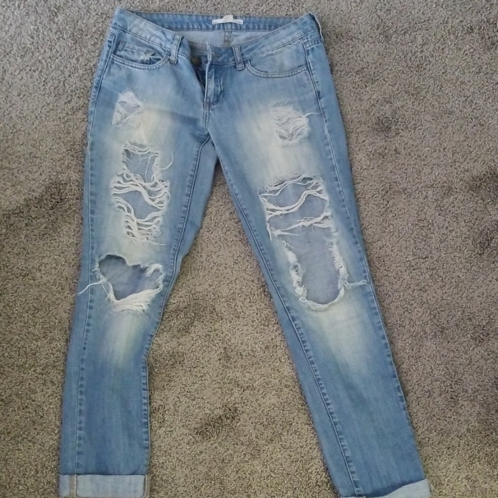 Ultra distressed 2.1 jean